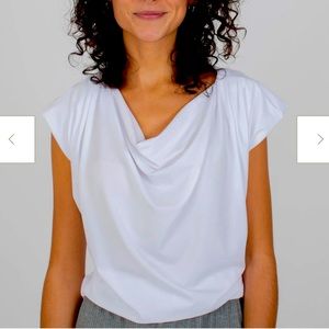 Encircled “evolve” top, size L